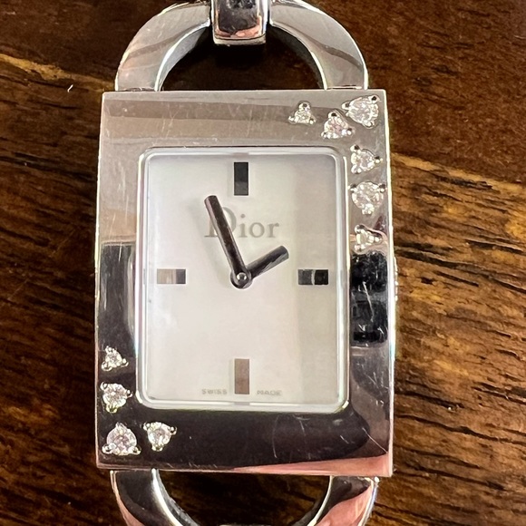 EUC Christian Dior Ladies Watch with Bracelet & new extra strap like new - Picture 12 of 13